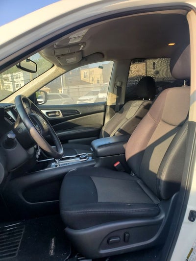 2019 Nissan Pathfinder SV