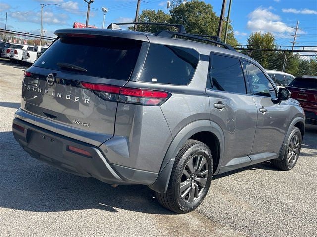 2024 Nissan Pathfinder SV