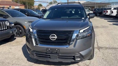 2024 Nissan Pathfinder SV