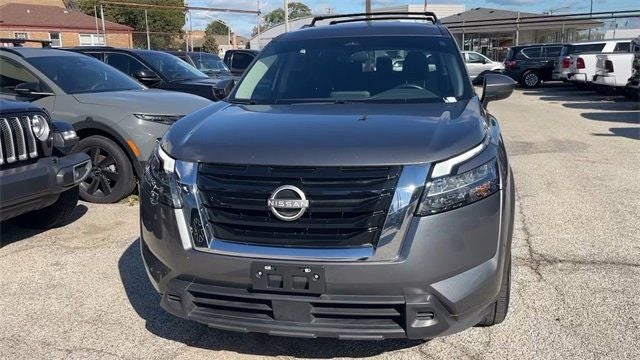 2024 Nissan Pathfinder SV