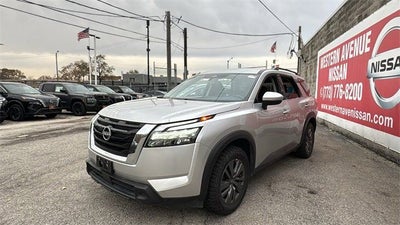 2024 Nissan Pathfinder SV