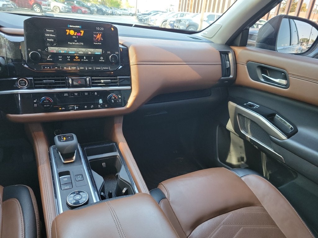 2024 Nissan Pathfinder Platinum