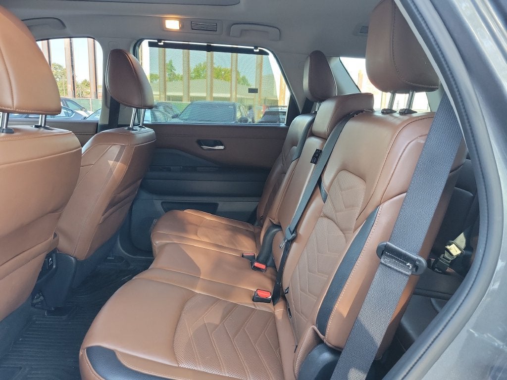 2024 Nissan Pathfinder Platinum