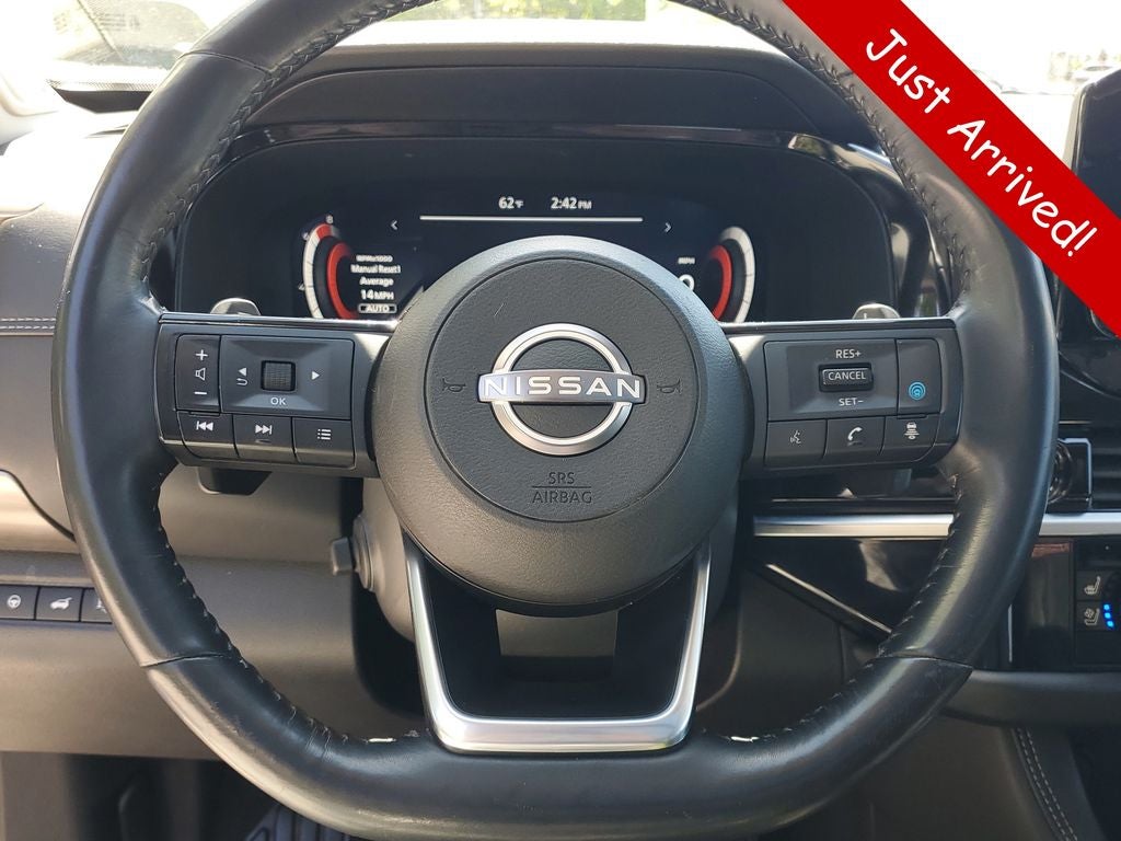 2023 Nissan Pathfinder Platinum