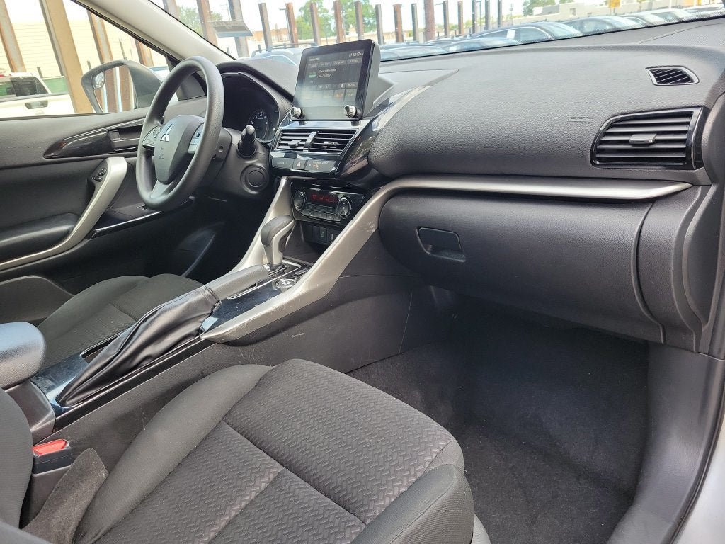 2024 Mitsubishi Eclipse Cross Base