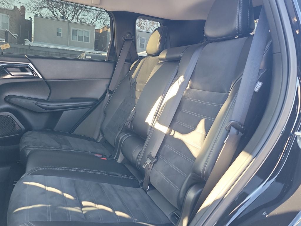 2024 Mitsubishi Outlander PHEV SE Hybrid