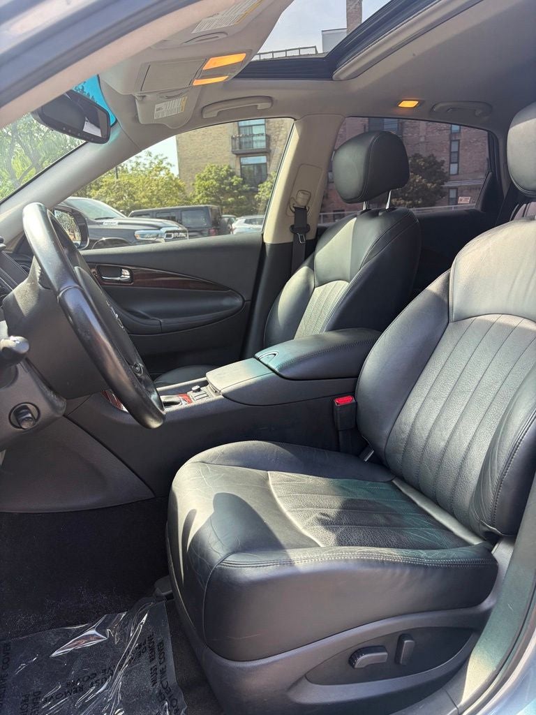 2016 INFINITI QX50 Base