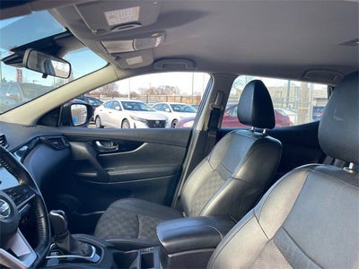 2022 Nissan Rogue Sport SV