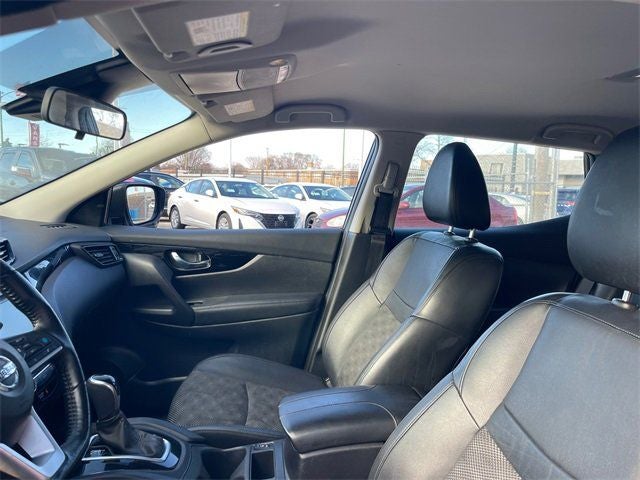 2022 Nissan Rogue Sport SV