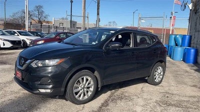2022 Nissan Rogue Sport SV