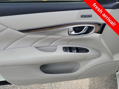 2016 INFINITI Q70 3.7X