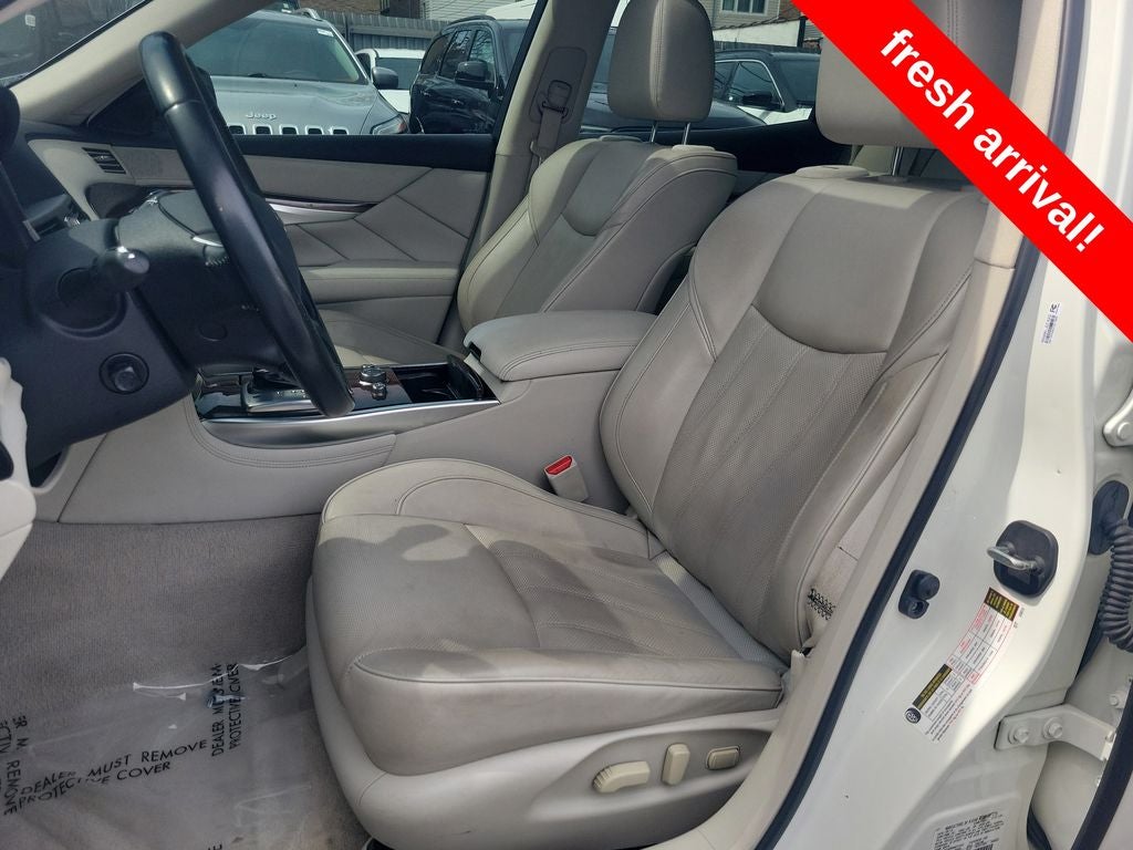 2016 INFINITI Q70 3.7X