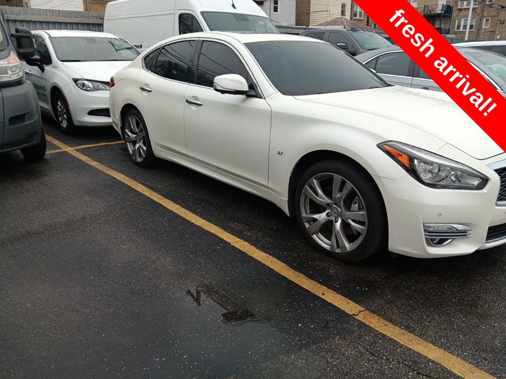 2016 INFINITI Q70 3.7X