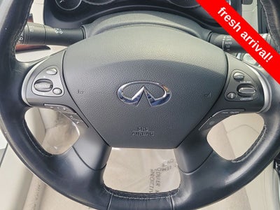 2016 INFINITI Q70 3.7X