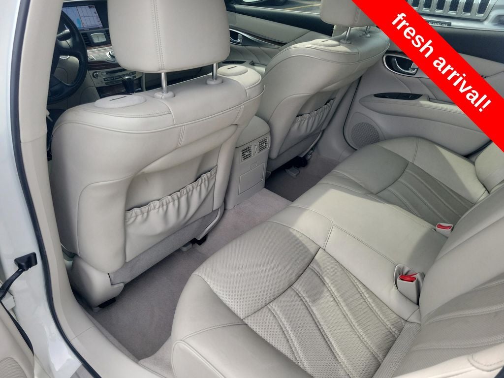 2016 INFINITI Q70 3.7X