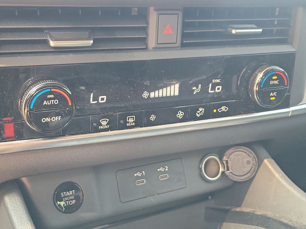 2024 Nissan Rogue SV