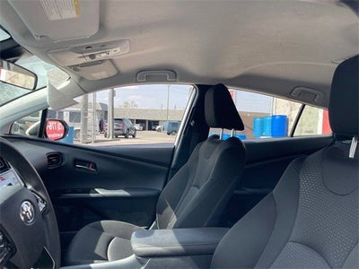 2022 Toyota Prius LE