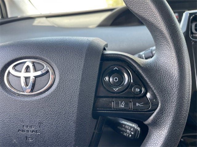 2022 Toyota Prius LE
