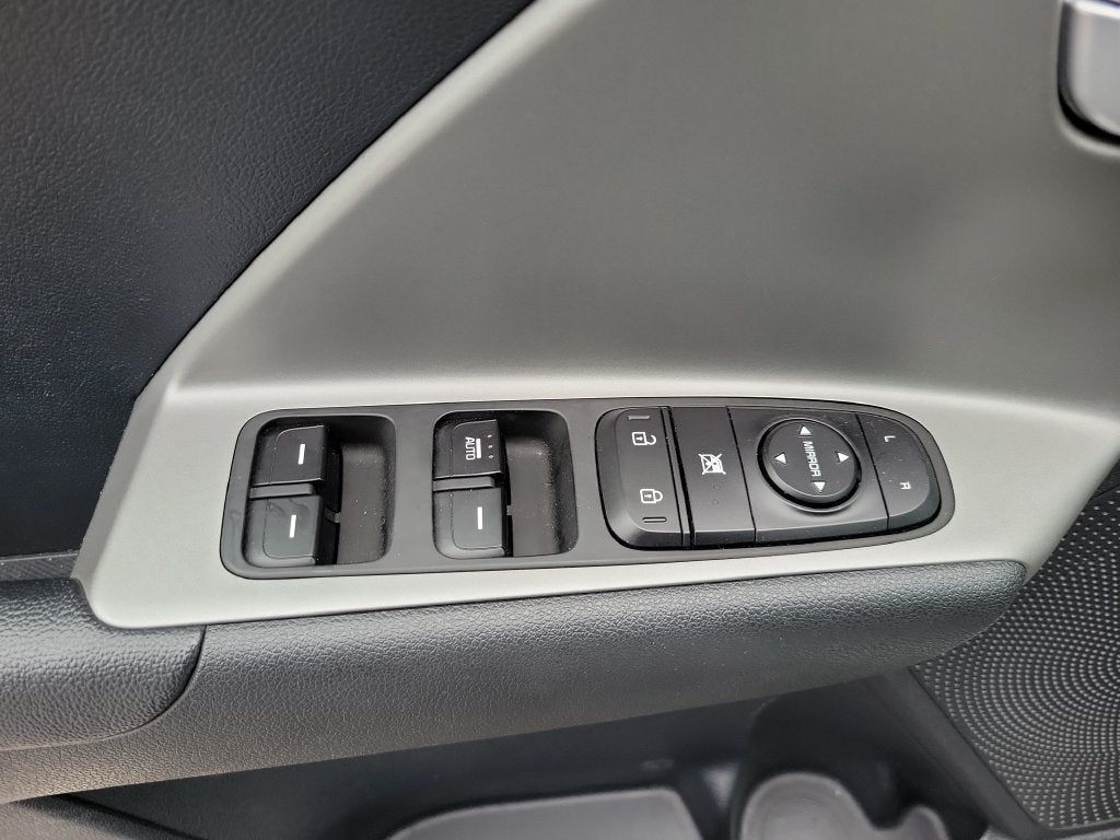2020 Kia Niro LX