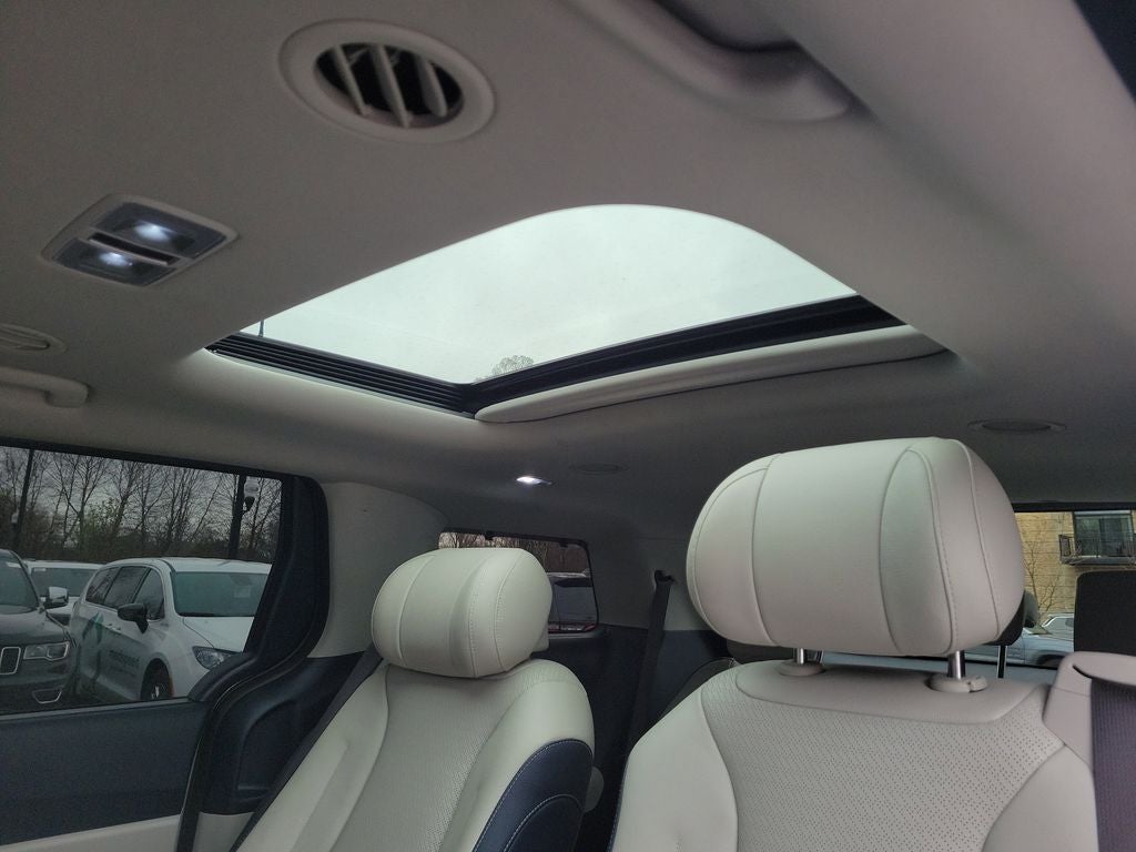 2025 Kia Carnival SX Prestige
