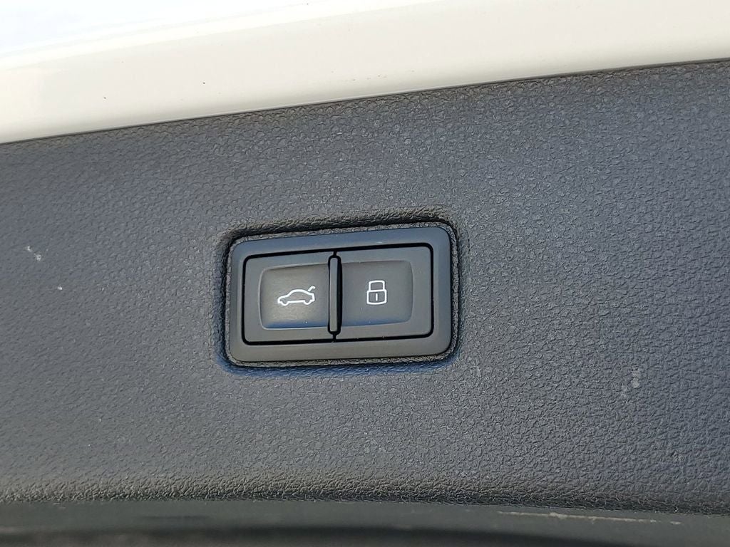 2022 Audi Q7 55 Premium Plus quattro