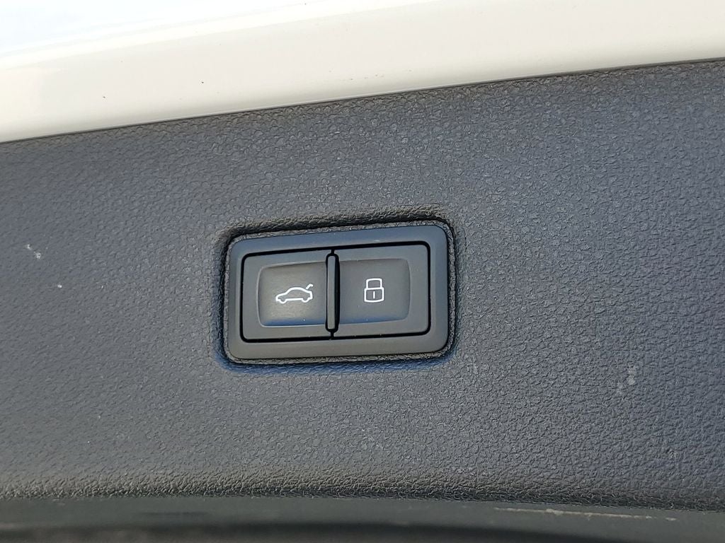 2022 Audi Q7 55 Premium Plus quattro