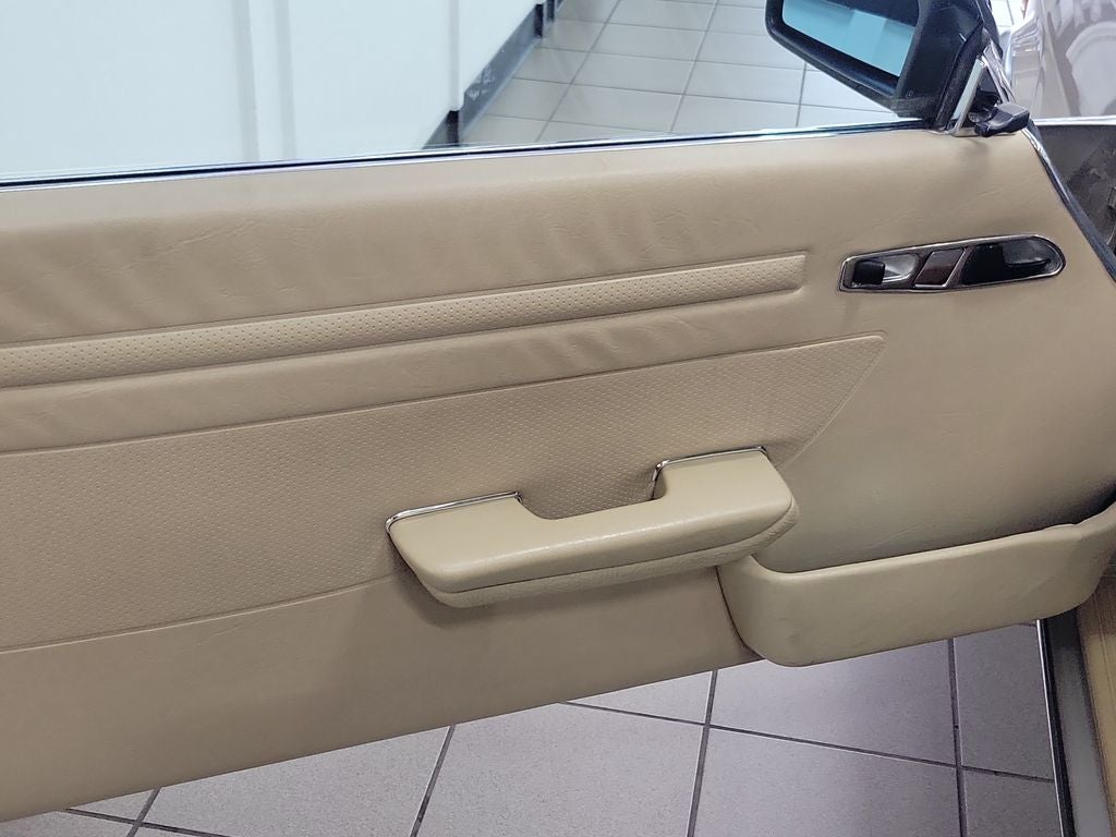 1988 Mercedes-Benz 500-Class 560 SL