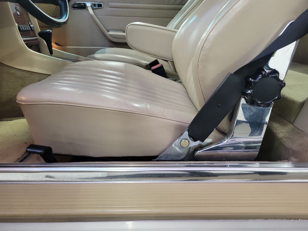 1988 Mercedes-Benz 500-Class 560 SL