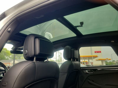 2021 Porsche Macan Base