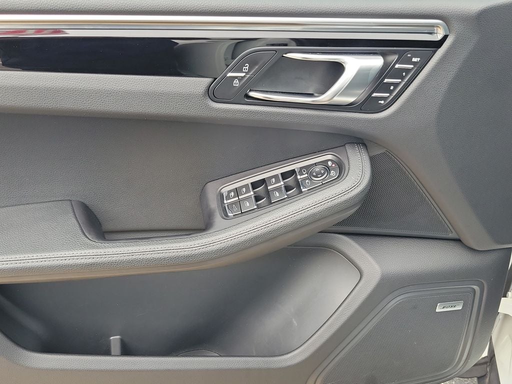 2021 Porsche Macan Base