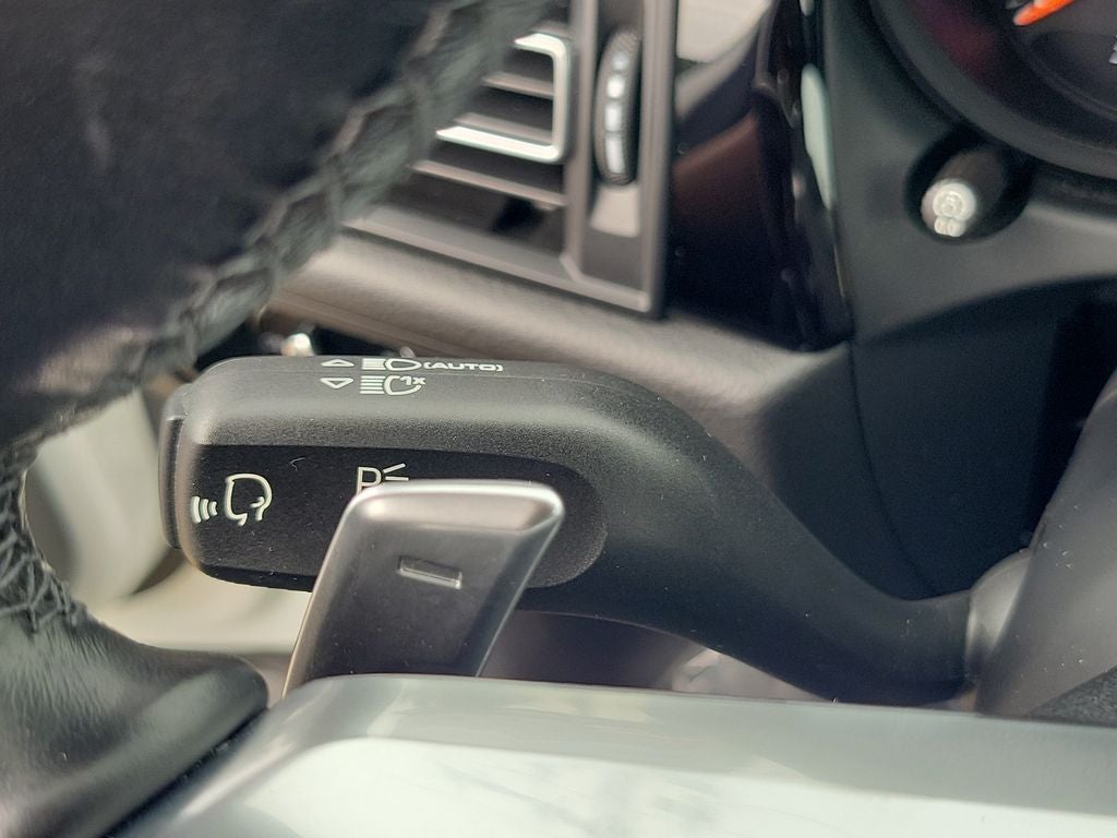 2021 Porsche Macan Base