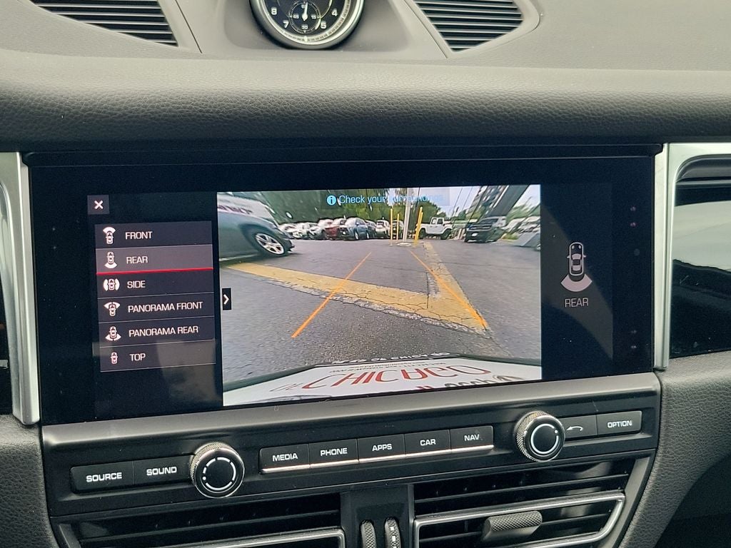 2021 Porsche Macan Base