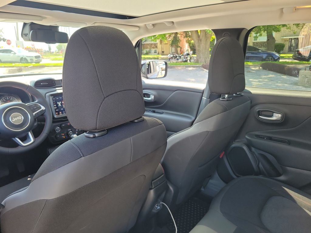 2023 Jeep Renegade Trailhawk