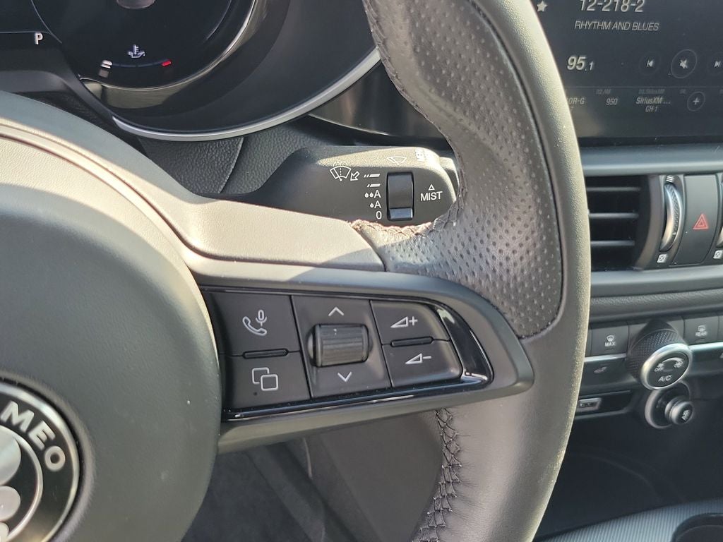 2024 Alfa Romeo Giulia Ti