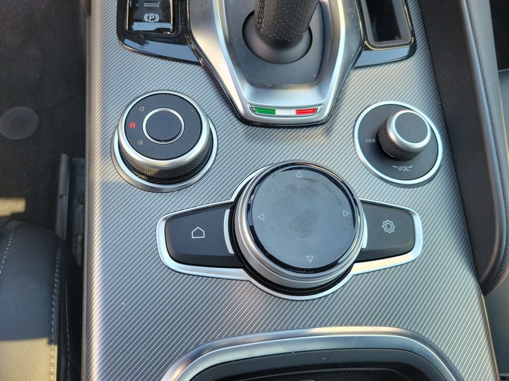 2024 Alfa Romeo Giulia Veloce