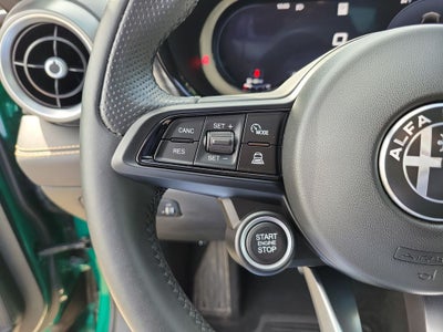 2025 Alfa Romeo Tonale Base
