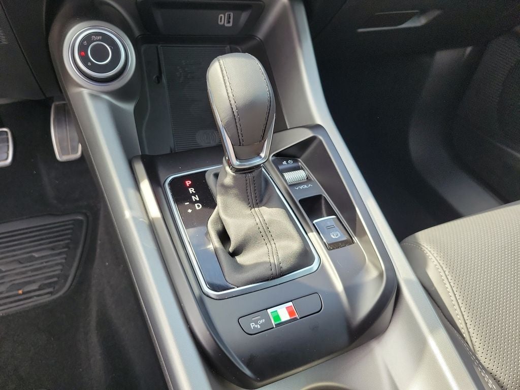 2025 Alfa Romeo Tonale Base