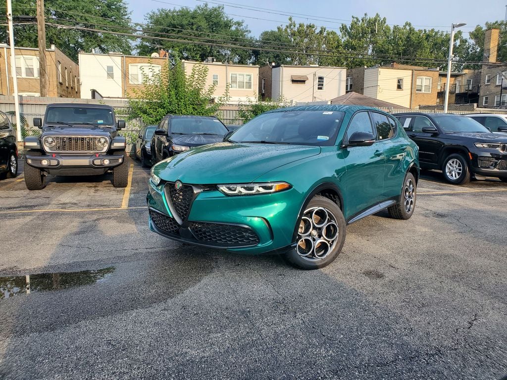 2025 Alfa Romeo Tonale Base