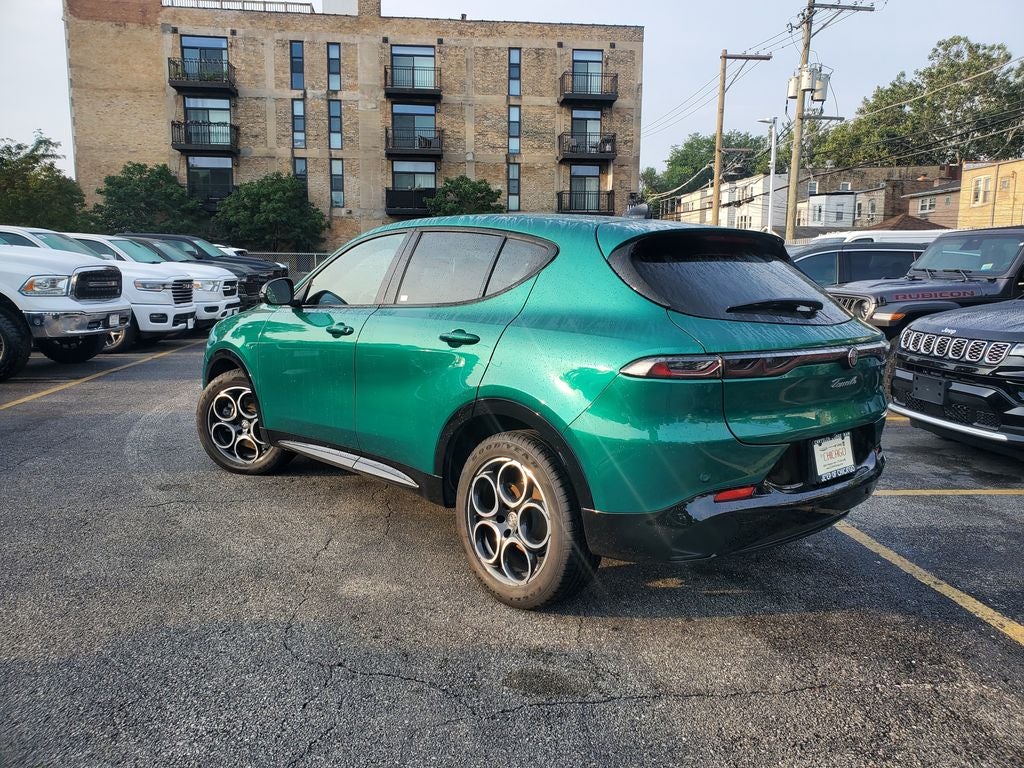 2025 Alfa Romeo Tonale Base