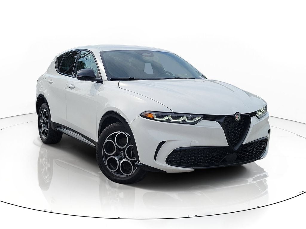 2025 Alfa Romeo Tonale Base