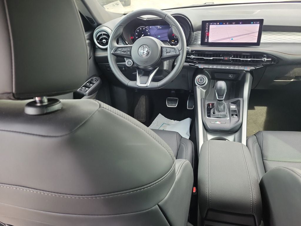 2025 Alfa Romeo Tonale Base