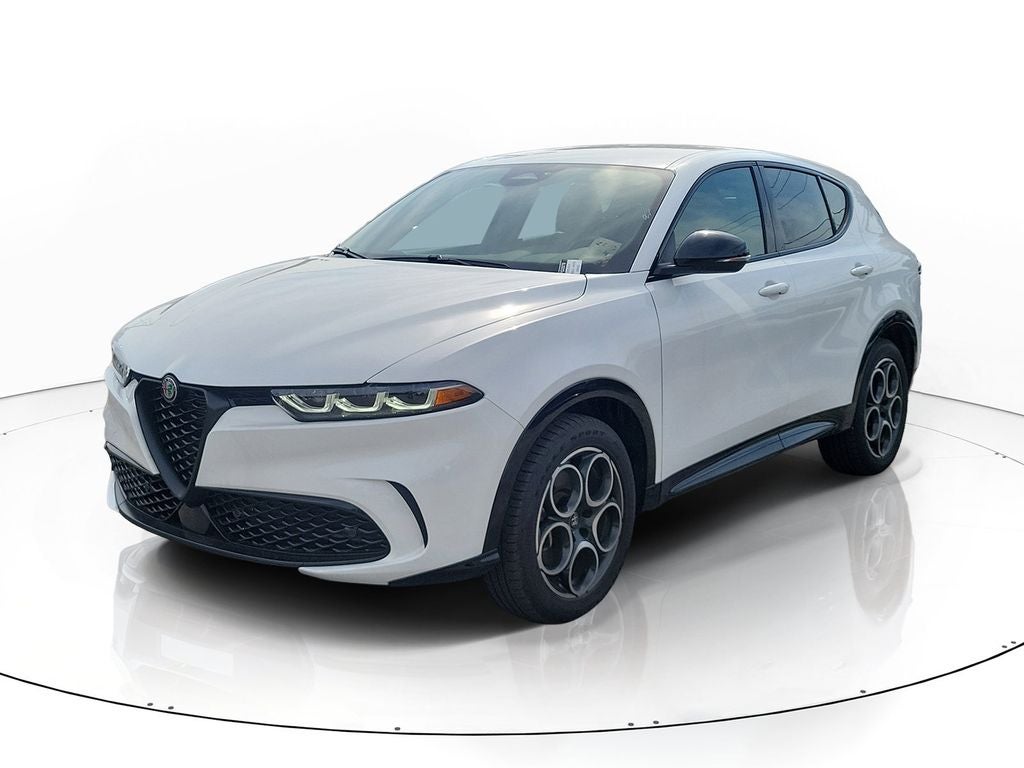 2025 Alfa Romeo Tonale Base