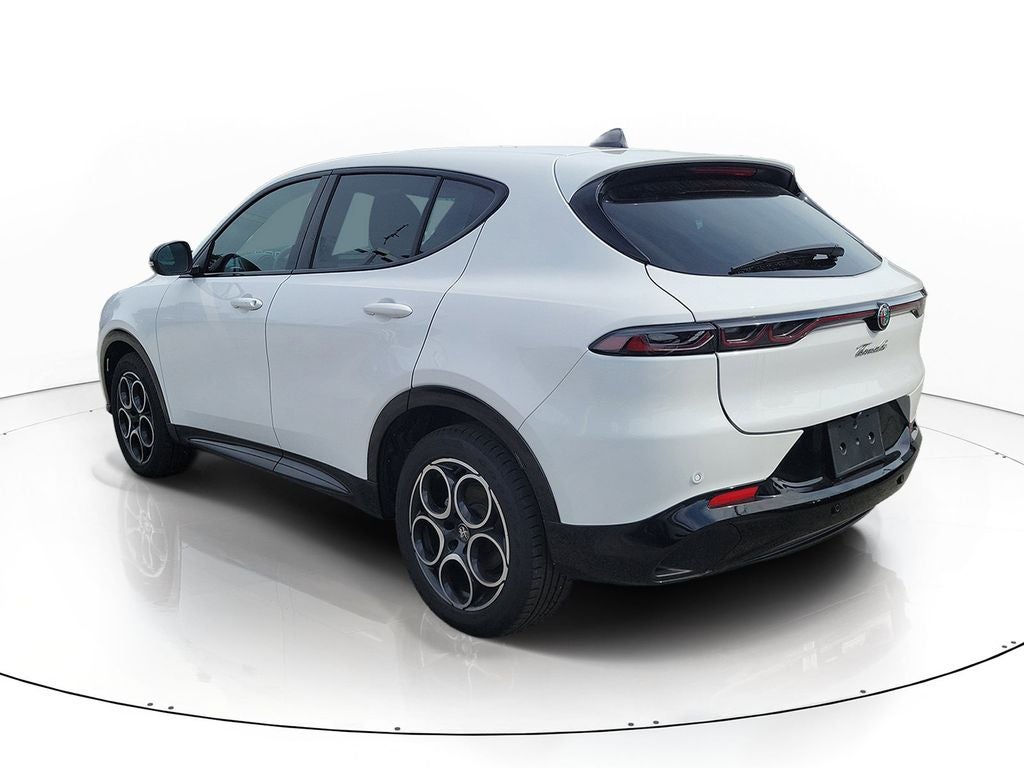 2025 Alfa Romeo Tonale Base
