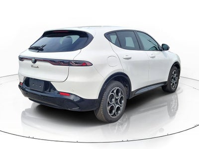 2025 Alfa Romeo Tonale Base
