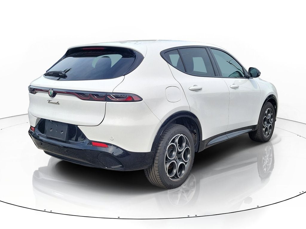 2025 Alfa Romeo Tonale Base