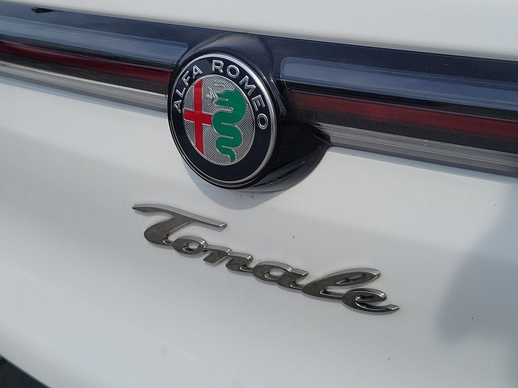 2025 Alfa Romeo Tonale Base