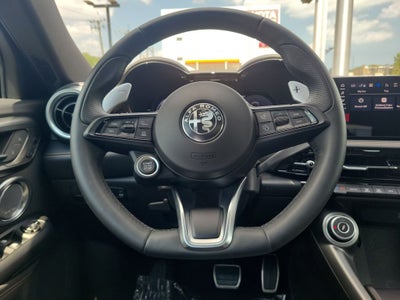 2025 Alfa Romeo Tonale Base