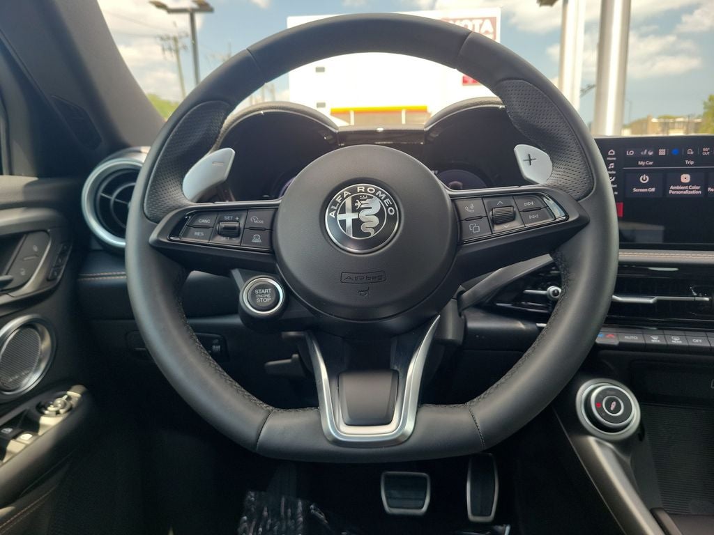 2025 Alfa Romeo Tonale Base