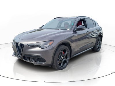 2025 Alfa Romeo Stelvio Base