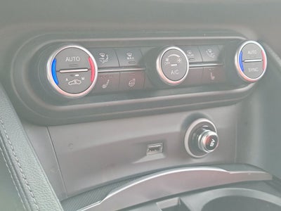 2025 Alfa Romeo Stelvio Base